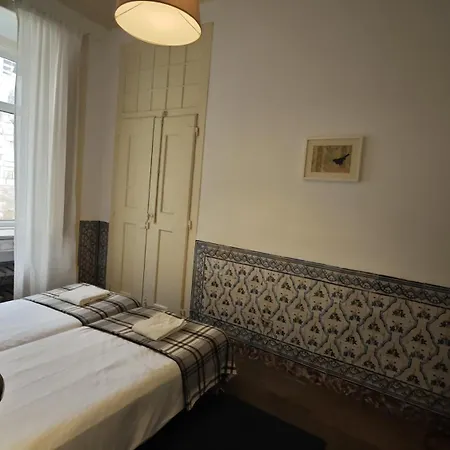 Family Downtown - Se21 *